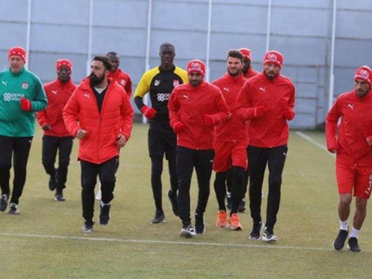 "Sivasspor"da koronavirusa daha 3 yoluxma