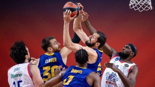 Türkiyənin "Anadolu Efes" klubu ilk dəfə basketbol üzrə Avroliqanın qalibi oldu