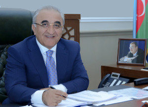 İqtisad Universitetində müəmmalı “İSLAHAT”: - Kafedralar ləğv edilir, professorlar “ofsayd”a salınır