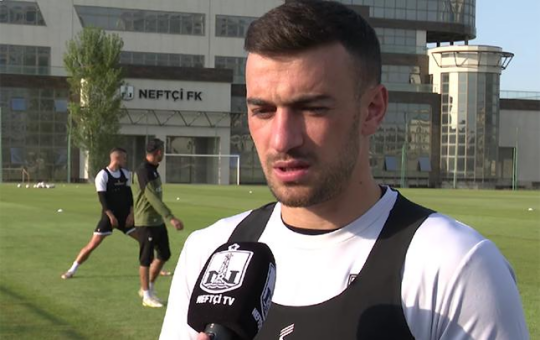 Qara Qarayev De Byazi haqda: "Məni təəssüfləndirdi"